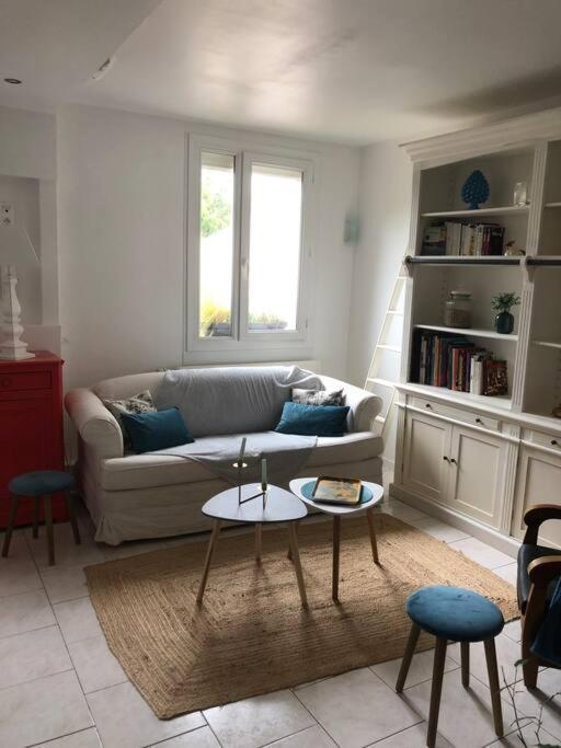 Appartement En Duplex Avec Parking Et Jardinet บัวร์ ภายนอก รูปภาพ