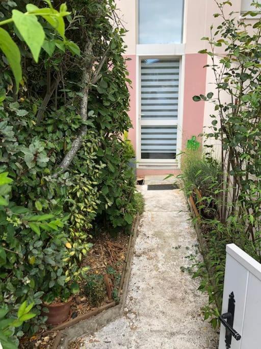Appartement En Duplex Avec Parking Et Jardinet บัวร์ ภายนอก รูปภาพ